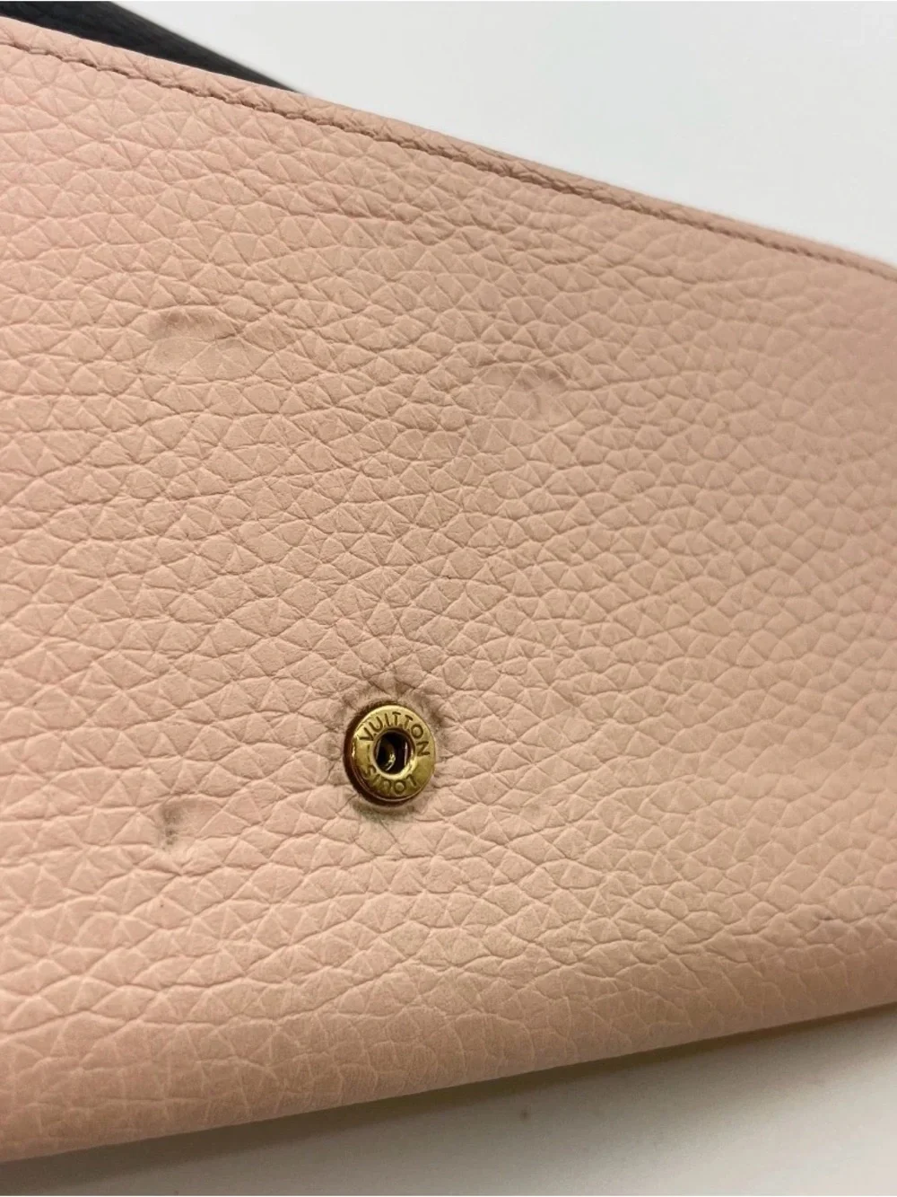 Louis Vuitton Portefeuillo Capucines Wallet